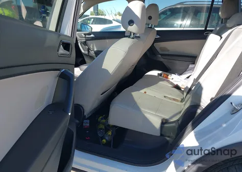 2018 Volkswagen Tiguan 2.0T Se/2.0T Sel z USA, uszkodzony, nr VIN 3VV3B7AX2JM091655